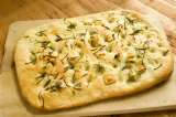 Receta: así se prepara una crujiente y sabrosa focaccia