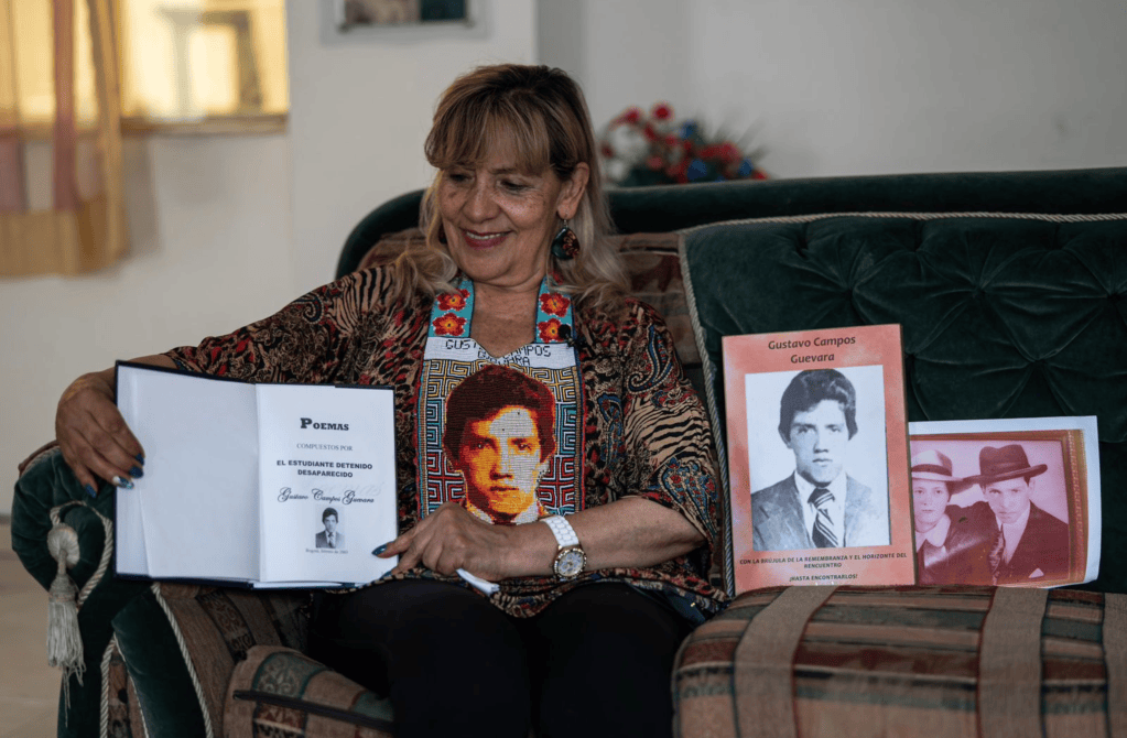 Rosalba Campos Guevara busca a su hermano Gustavo desaparecido en 1982 junto a otros 12 estudiantes de la Universidad Nacional.