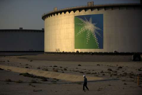 El petróleo se desploma por el miedo a la sobreoferta