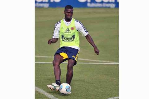 "Para Pékerman debe ser difícil elegir los 11 titulares": Zapata