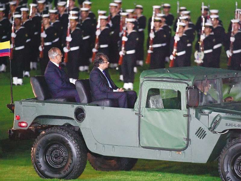 Ceremonia militar presentación de tropas al Ministro de Defensa y al Presidente Gustavo Petro
