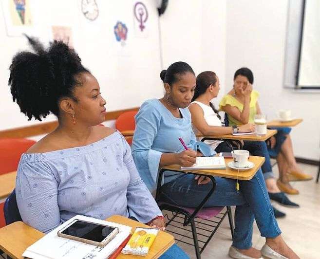 Mujeres destacadas por programas de emprendimiento.