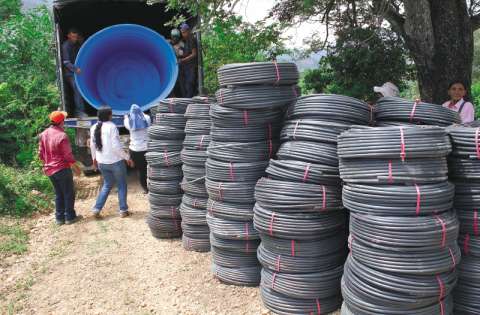 Petroleros consolidan la paz en las regiones