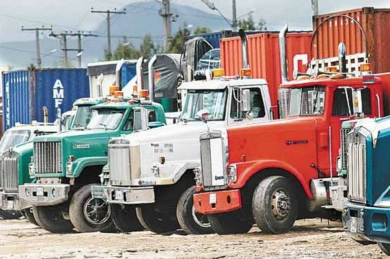 Transportadores de carga por carretera piden congelar precio del ACPM