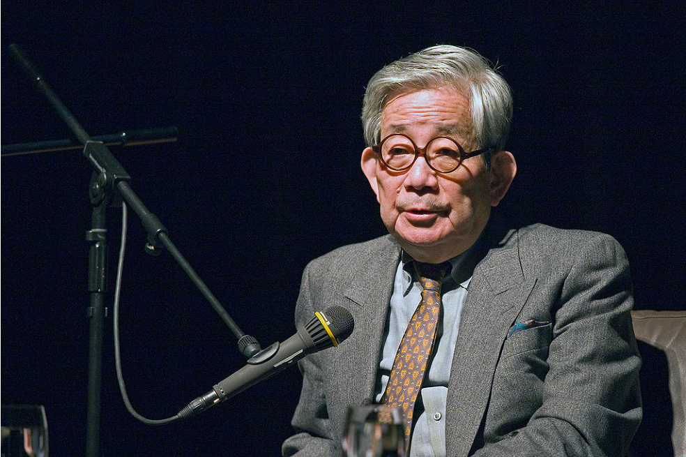 Kenzaburo Oé en el Instituo de Japón en Colonia, Alemania.