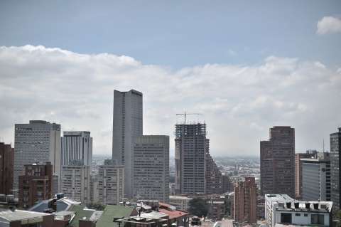 Opinión: Candidatos presidenciales sin audacia frente a Bogotá