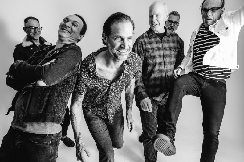A Bad Religion se le adjudica haber guiado el resurgimiento del punk rock a la corriente principal de la música. / Flora Music