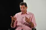 Haddad, candidato a la Presidencia en Brasil, dice que Bolsonaro "fomenta la violencia"