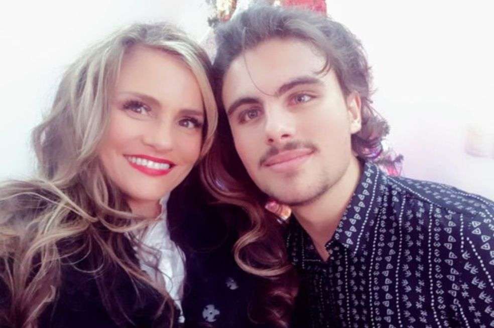 Aura Cristina Geithner y su hijo, Demian dos Santos, confesaron detalles de su vida en familia.