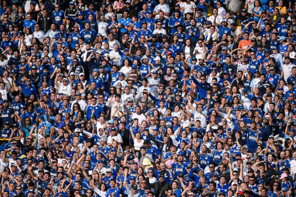 Hinchas de Millonarios en El Campín