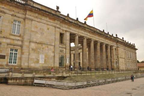Senadores piden a la Corte Constitucional que exhorte la presencialidad en el Congreso