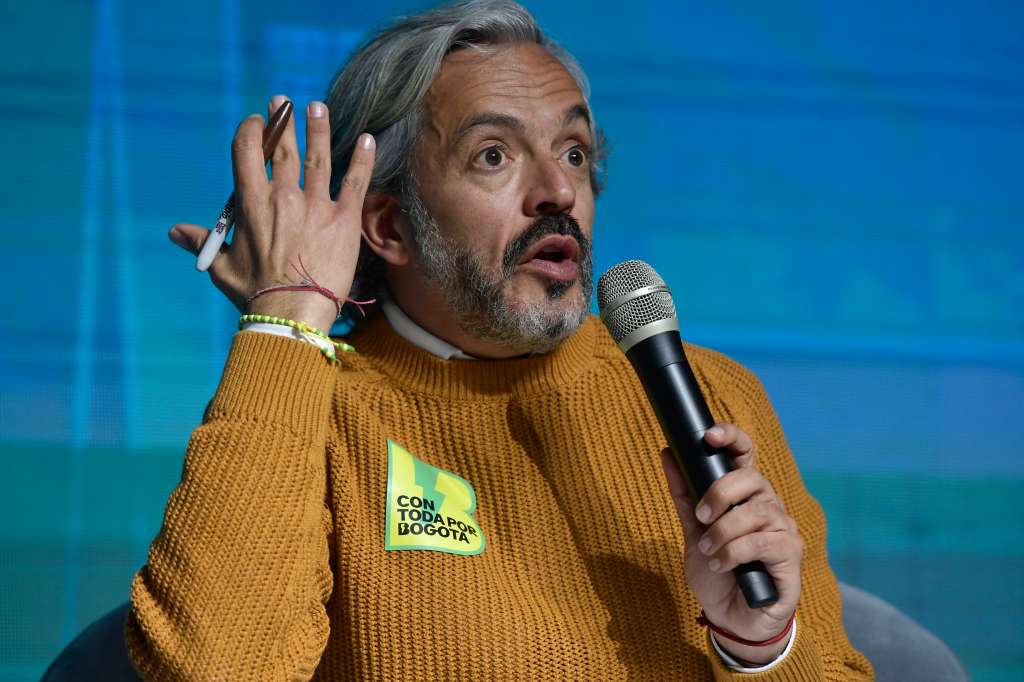 Candidato por Con Toda por Bogotá a la alcaldía de Bogotá, en el foro "El futuro de la ciudad y la región", evento organizado por  El Espectador , Blu Radio, Caracol Televisión, en alianza con la Universidad Ean, Renault Sofasa, Uber, Contactar, Vanti y Olimpia IT.