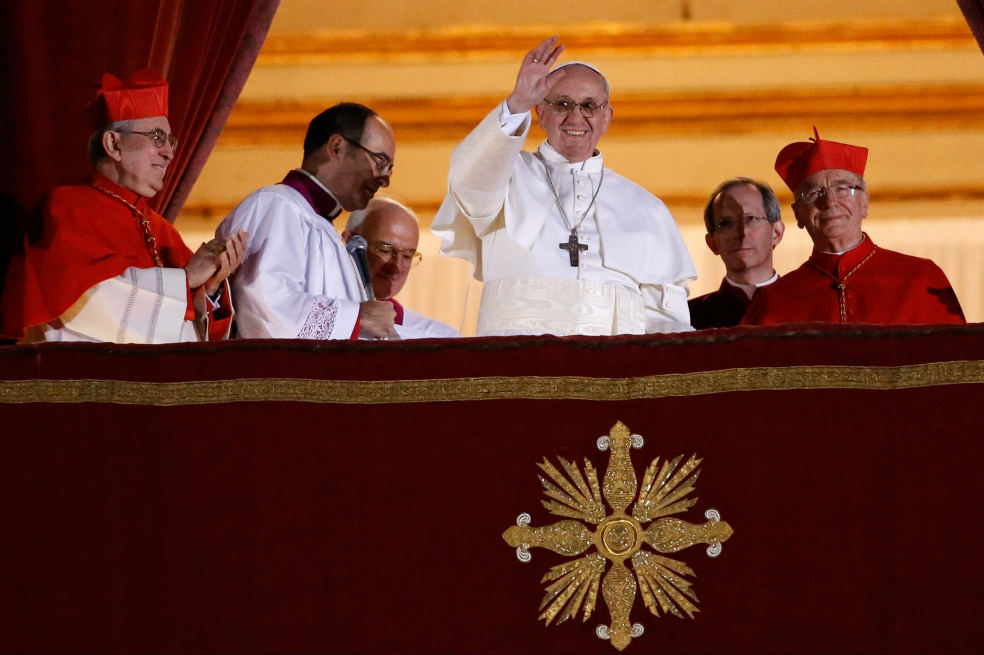 El cardenal Jorge Mario Bergoglio, jesuita de 76 años, ocupará la silla de Pedro. / AFP