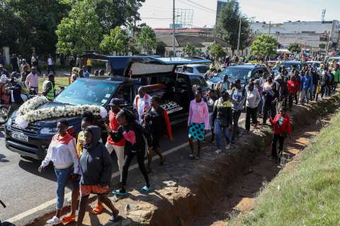 Video: Kenia despidió a Kelvin Kiptum con multitudinario cortejo fúnebre
