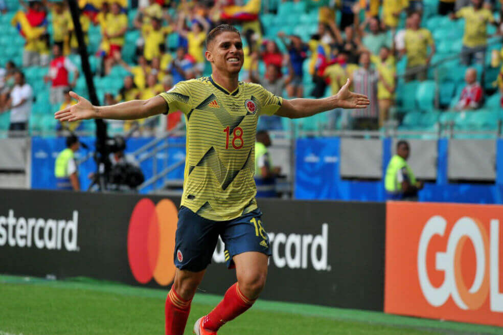 Cuellar jugó entre 2014 y 2015 en el Júnior, con la camiseta del Flamengo estuvo desde 2016 hasta 2019. / Selección Colombia