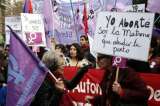 AI denuncia leyes restrictivas sobre aborto en Paraguay, Argentina, Chile y Perú