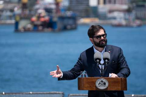 Boric pide renuncia a ministra tras fallida compra de casa de Salvador Allende