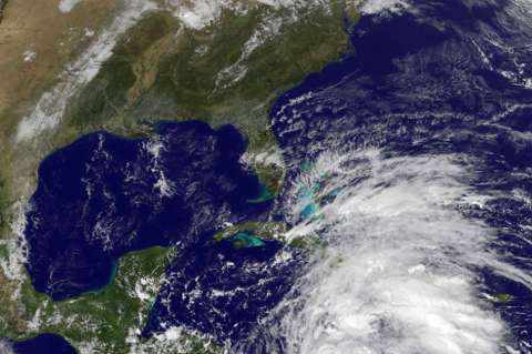 Huracán Sandy azota a Cuba tras golpear a Jamaica y afectar a Haití