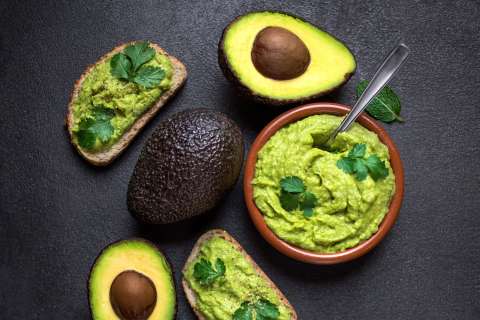 Receta para hacer un cremoso de aguacate fácil y rápido