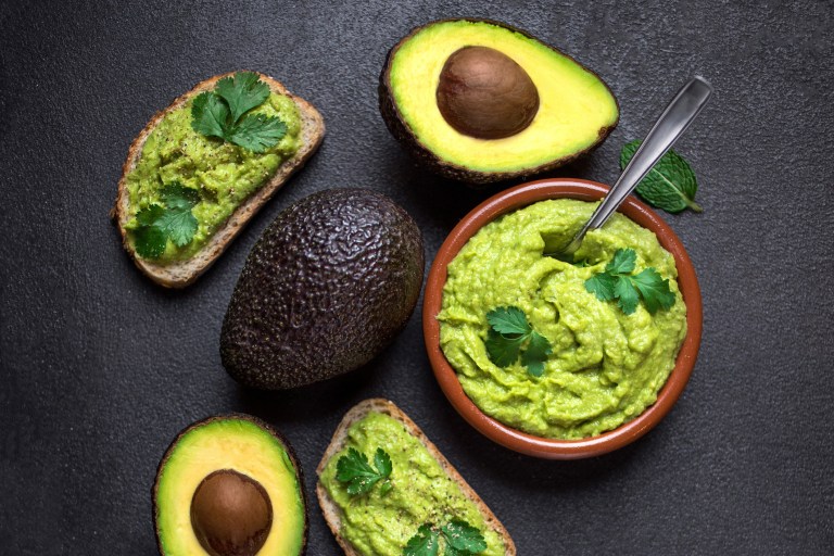 Receta para hacer un cremoso de aguacate fácil y rápido