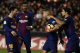 Barcelona rescata un punto en Valencia y sigue líder