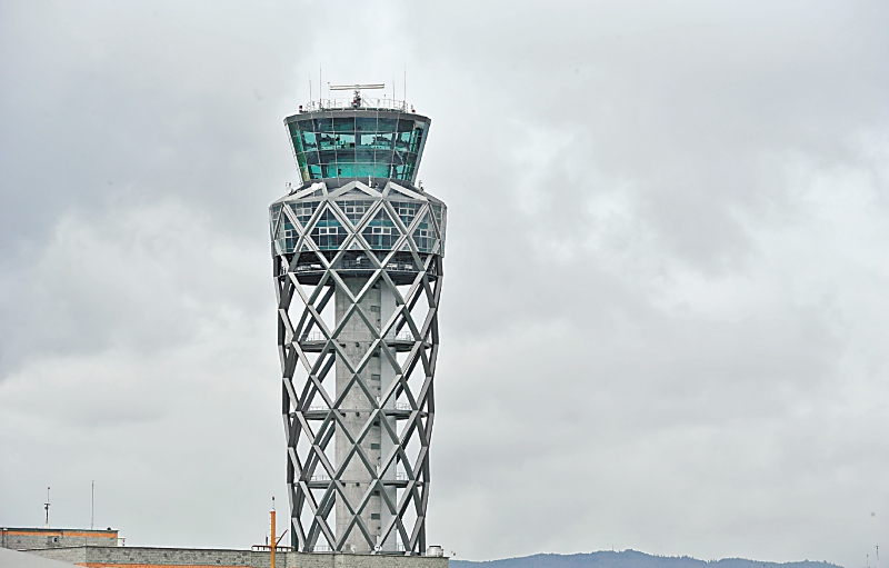 El sábado 17 de diciembre, en las horas de la mañana, los radares del centro de control del aeropuerto El Dorado se apagaron misteriosamente. / Archivo