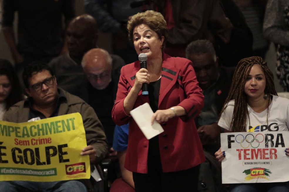 La presidenta suspendida, Dilma Rousseff, durante un discurso en Sao Paulo, el pasado martes. / AFP
