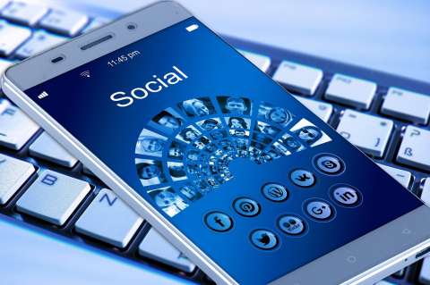 Anuncios rusos en Facebook querían dividir a Estados Unidos