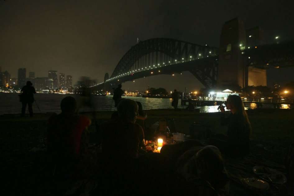 Puerto de Sidney (Australia) durante la "Hora del Planeta". / Archivo EFE