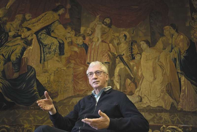 Frans de Waal, quien entre otras cosas dice que hay activismos muy ingenuos, en la U. de los Andes.