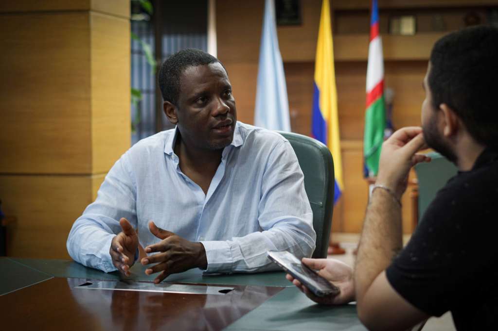 El gerente de Emcali, Roger Mina, expresó que buscan pasar de ser compradores a generadores de energía.