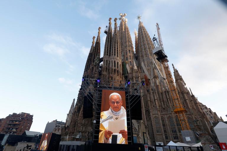 El papa León XIV inauguró la Torre de Jesús en la Sagrada Familia y homenajeó a Gaudí
