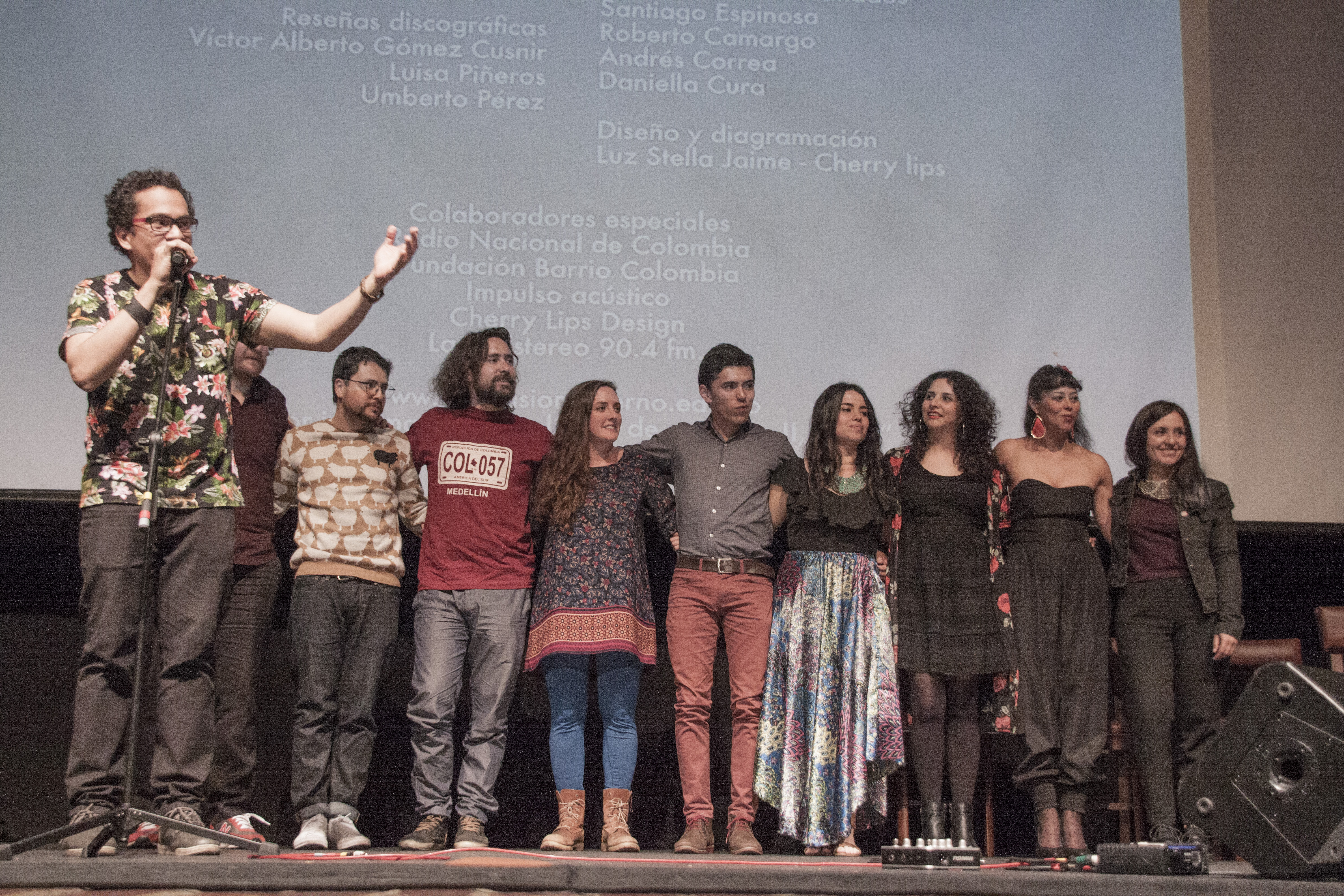 Imagen de la presentación del segundo volumen del disco Las líneas de su mano.  / Andrés Wolf 