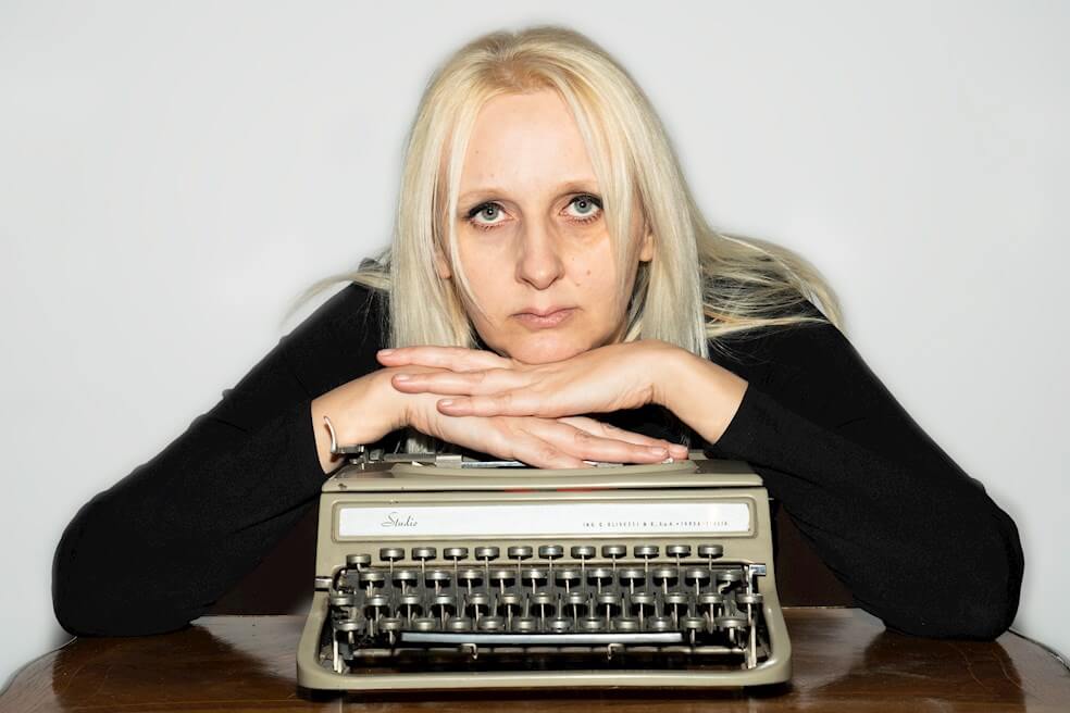 Fotografía de la escritora Desy Icardi, facilitada por ella misma, quien debía ser entrevistada en marzo por periodistas españoles en Turín, pero la cita se suspendió al aparecer los primeros casos de COVID-19 en Italia.