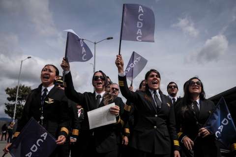La huelga en Avianca es ilegal, pero sigue