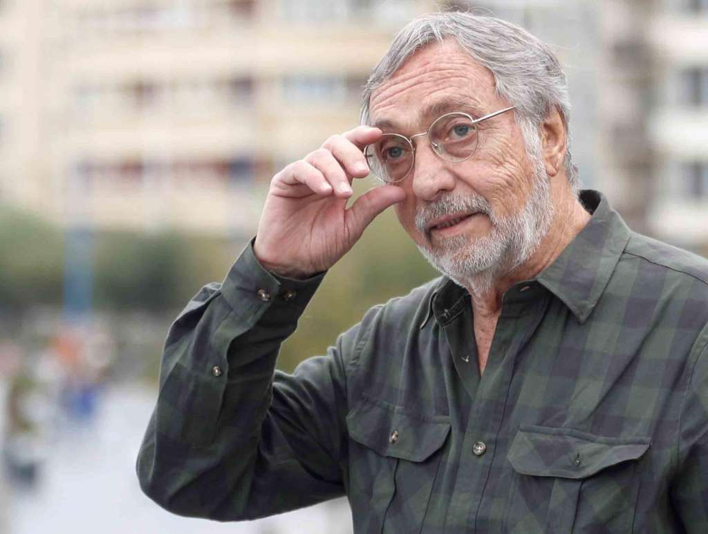 GRAFCA. BOGOTÁ (COLOMBIA), 20/04/2026.- Fotografía de archivo del 23 de septiembre de 2019 que muestra al actor argentino Luis Brandoni en el Festival Internacional de Cine de San Sebastián (España). Luis Brandoni, fallecido este lunes a los 86 años, siguió trabajando hasta el último momento y deja una trayectoria de más de sesenta años, con éxitos como 'La tregua', un título clave en la historia de la cinematografía argentina, o 'La Patagonia rebelde'. EFE/ Juan Herrero / ARCHIVO