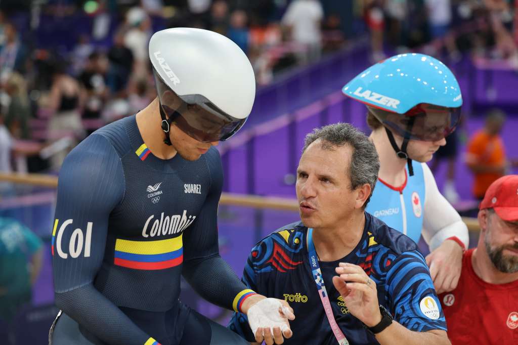El barranquillero Cristian Ortega, dirigido por John Jaime González, llegó este domingo a las semifinales del keirin.