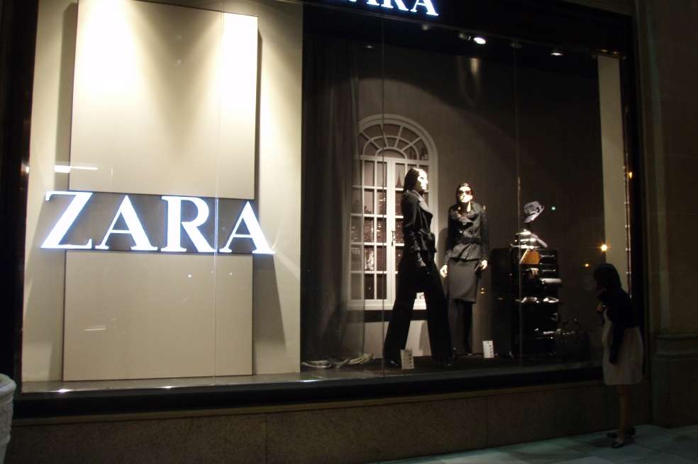 Marcas que están en Colombia como Zara, Nike, Adidas y Ralph Lauren son señaladas en el informe por no tener buen manejo de algodón sostenible. / Flickr
