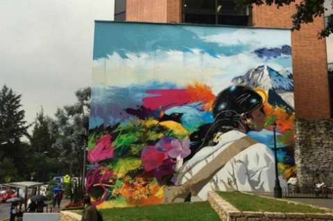 Alcaldía de Bogotá y Procafecol destacan nuevo mural en sede de Juan Valdez