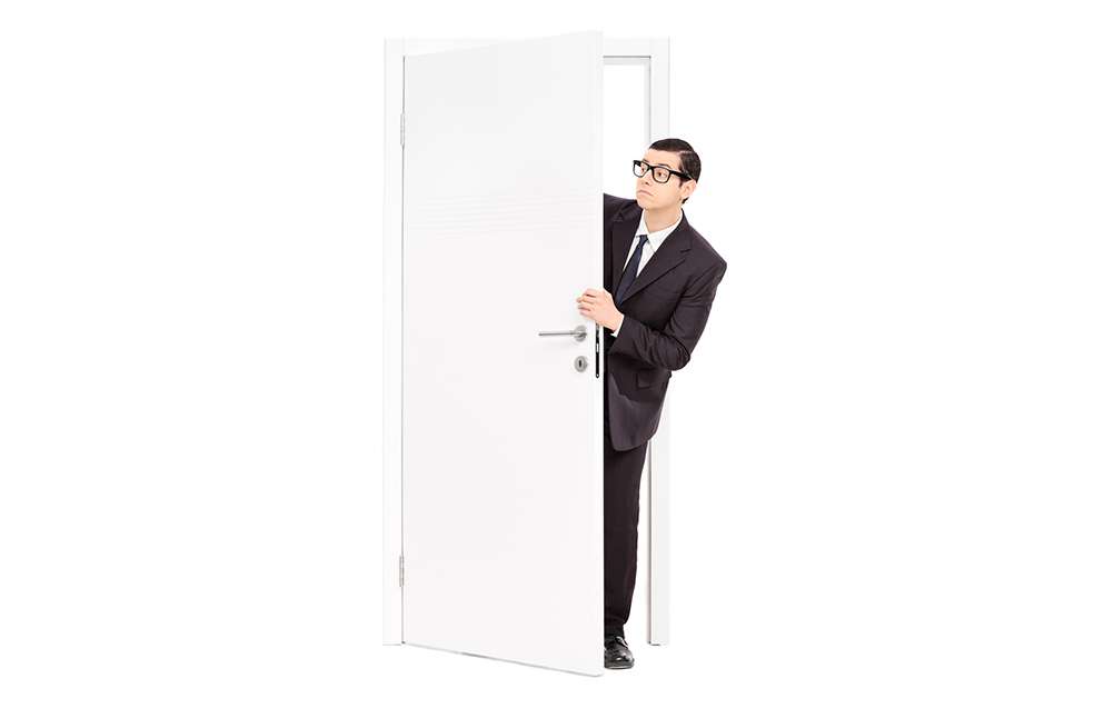 Soñar con una puerta blanca significa equilibrio y tranquilidad en tu vida.