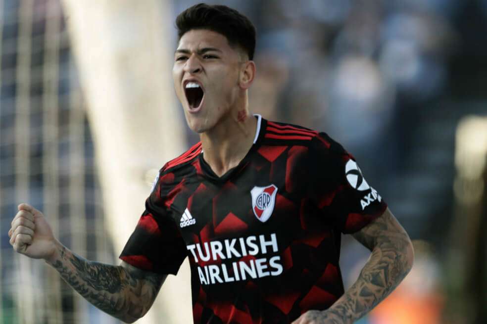 Carrascal celebra el gol que anotó este sábado con River Plate. / AFP