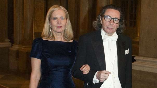 Jean-Claude Arnault y su esposa, Katarina Frostenson, dos de las figuras esenciales en la historia de la cancelación del premio Nobel este año. / Afp