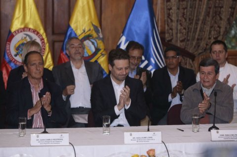 Eln considera positivo que el expresidente Uribe participe en diálogos de paz