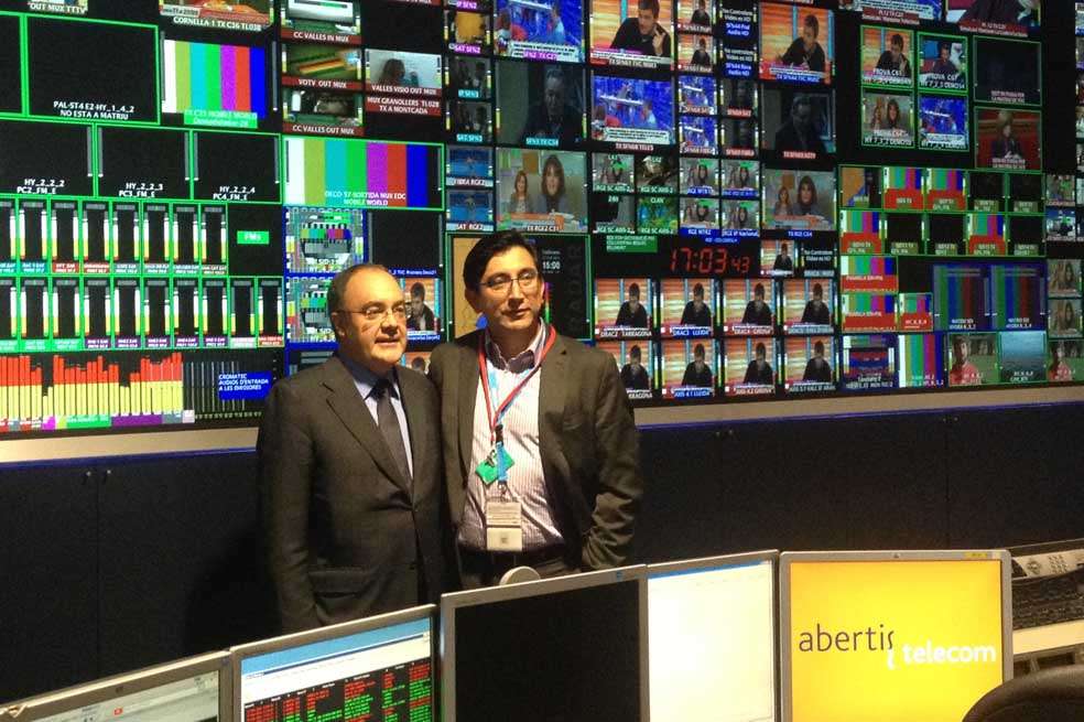 Tobías Martínez, director general de la firma española Abertis Telecom, se reunió en Barcelona con Diego Molano, ministro TIC, para evaluar futuras inversiones. / David Mayorga