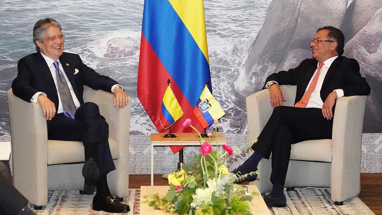 Las conversaciones se enmarcarán en 7 ejes temáticos: seguridad y defensa, infraestructura y conectividad, asuntos fronterizos, asuntos ambientales, asuntos sociales y culturales, asuntos económicos y comerciales y el Plan Binacional de Integración Fronteriza.