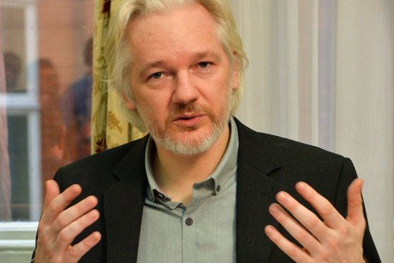 Assange cumple tres años en la embajada de Ecuador en Londres