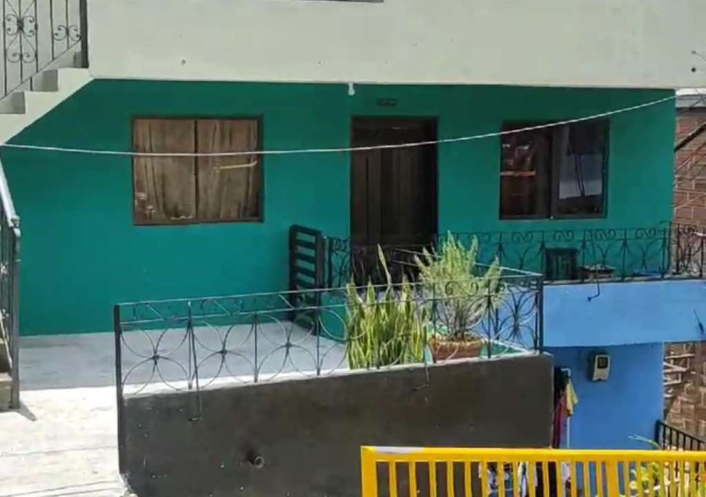 La casa donde residían los jóvenes envenenados junto a su madre en el barrio La Isla.