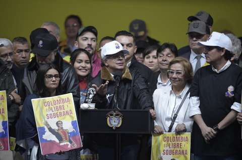 Esta es la ruta que se sigue para concretar cita directa entre Petro y Trump