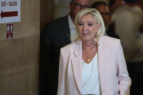 Marine Le Pen fue condenada, pero aún puede ser candidata en Francia: ¿de qué depende?