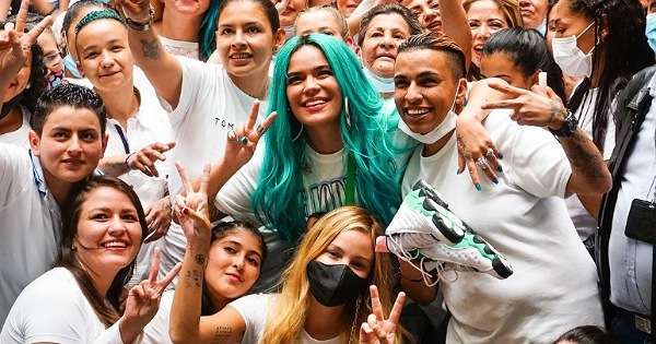 Ambas fundaciones se unieron para dar becas en preparación laboral a mujeres de tres poblaciones específicas: aquellas que están a punto de salir de la cárcel, pospenadas y mujeres familiares de personas privadas de la libertad.